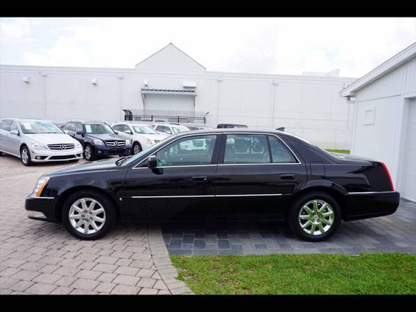 2010 Cadillac DTS Luxury Collection - 1-Owner, Hot and Cool Seats, Tri for sale in Naples, FL – photo 16