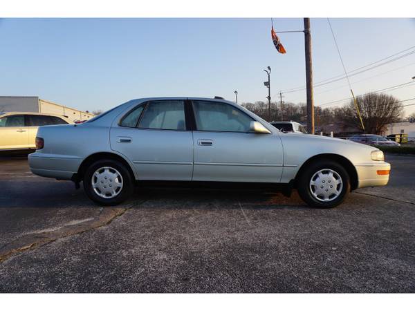 1994 Toyota Camry 4dr Sedan LE Auto - - by dealer for sale in Knoxville, TN