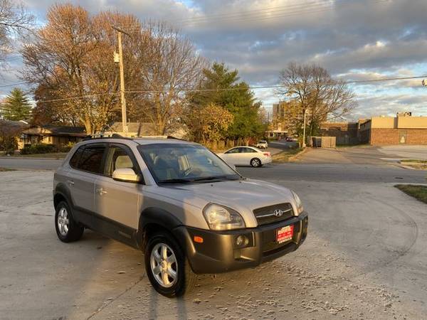 2005 Hyundai Tucson - Bank Financing Available! - cars & trucks - by... for sale in Springfield, MO – photo 7
