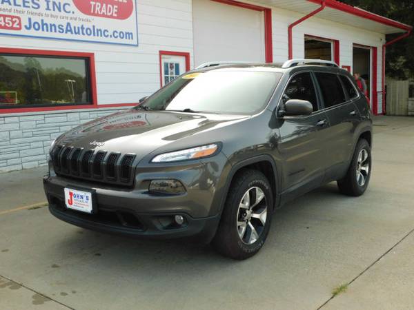 2016 Jeep Cherokee - - by dealer - vehicle automotive for sale in Des Moines, IA – photo 5
