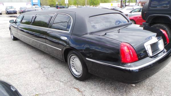 2000 Lincoln Town Car Executive Executive 4dr Sedan w/Limousine for sale in Upper Marlboro, District Of Columbia – photo 5