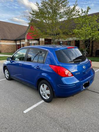 2009 Nissan Versa Manual Hatchback for sale in Ann Arbor, MI – photo 3