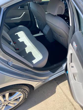 2017 Sonata SE for sale in Iowa City, IA – photo 8