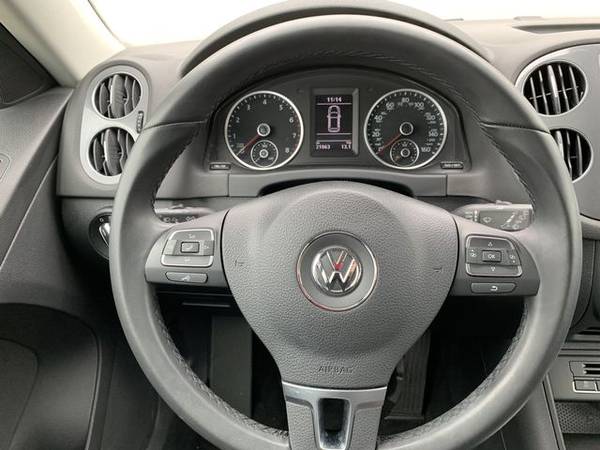 2018 Volkswagen Tiguan Limited 2.0T Sport Utility 4D - cars & trucks... for sale in Phoenix, AZ – photo 20