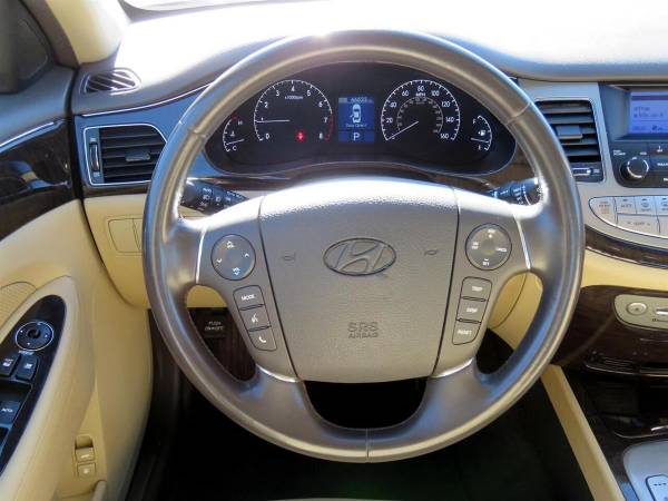 2011 Hyundai Genesis 4dr Sdn V6 - - by dealer for sale in Cookeville, TN – photo 13