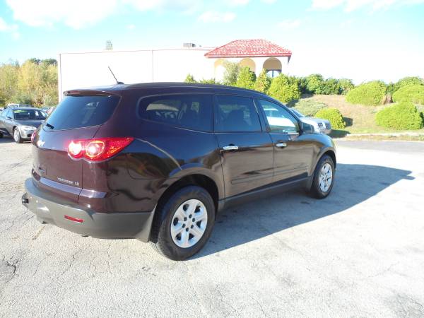 Chevrolet Traverse LS AWD 3rd ROW ONE OWNER **1 year warranty** -... for sale in hampstead, RI – photo 5
