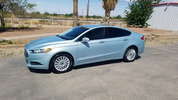 Great fuel economy! 2014 Ford Fusion SE Hybrid! - - by for sale in Alamogordo, NM – photo 2