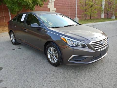 2017 HYUNDAI SONATA ONLY 71,000 MILES! CLEAN CARFAX! WONT LAST! -... for sale in Norman, OK – photo 2