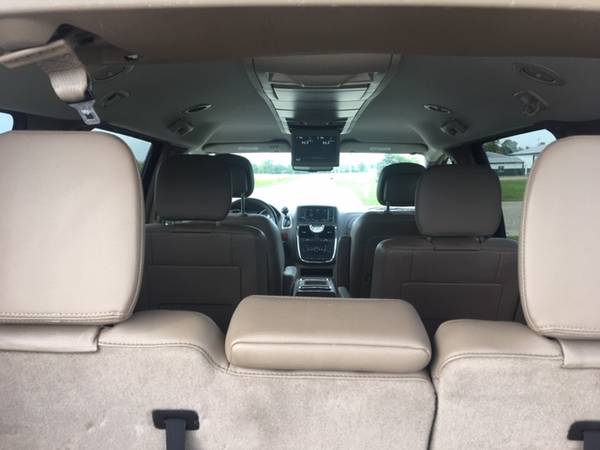 2014 Chrysler Town & Country Touring for sale in Black Creek, WI – photo 11