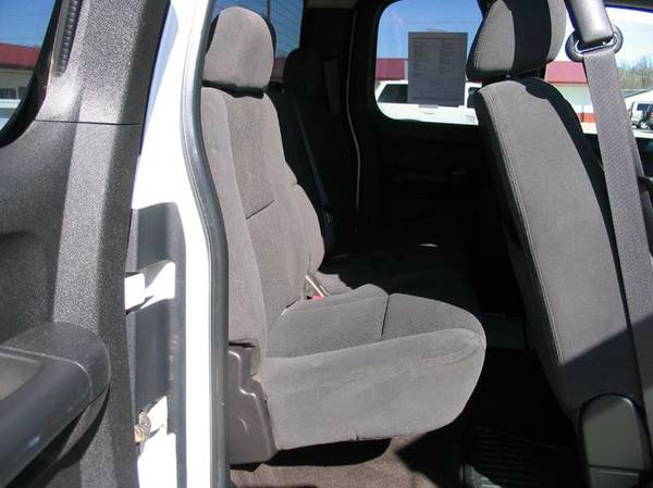 2008 Chevrolet Silverado 1500 4x4 Auto V8 5.3L(RUNS GREAT)) - cars &... for sale in Council Bluffs, IA – photo 7