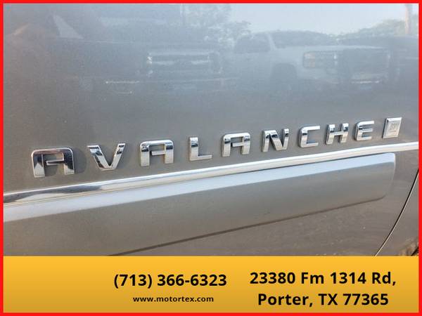 2008 Chevrolet Avalanche - Financing Available! - cars & trucks - by... for sale in Porter, FL – photo 8