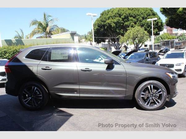 2020 Volvo XC60 T5 AWD Momentum SAVE 6,600 OFF MSRP - cars & trucks... for sale in San Luis Obispo, CA – photo 7