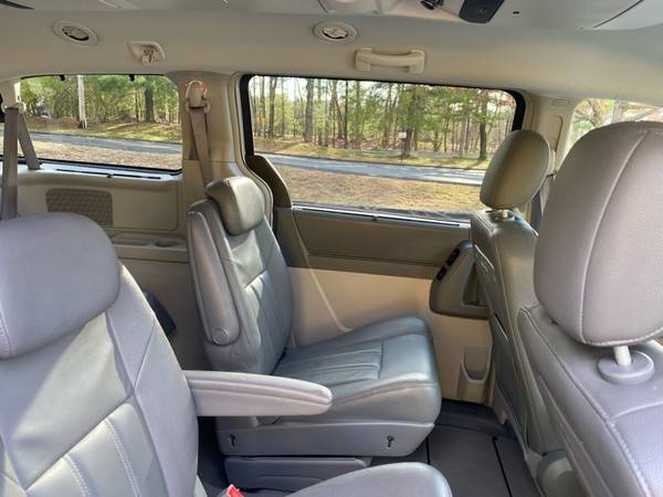 2008 Chrysler Town and Country Touring 4dr Mini Van for sale in Maynard, MA – photo 20