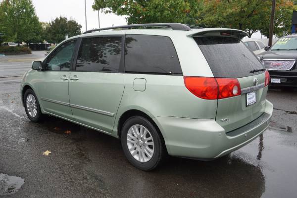 ☾ 2009 Toyota Sienna XLE Limited Minivan ▶ Reliable ▶ ▶ - cars &... for sale in Eugene, OR – photo 8