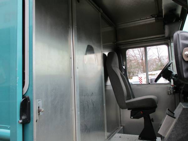 2013 Ford Econoline Commercial Chassis 12 FOOT STEP VAN, E-350 for sale in south amboy, IN – photo 17