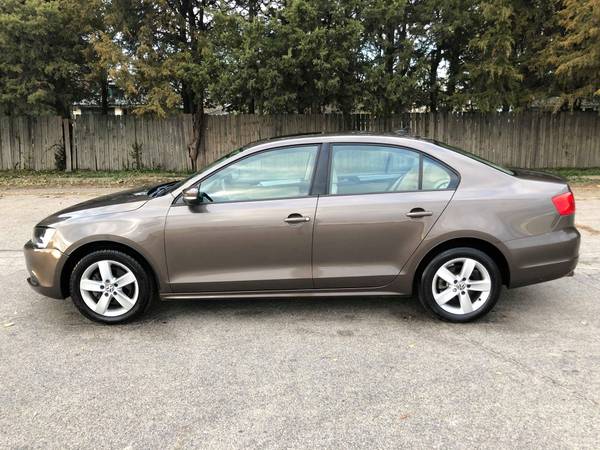 2012 Volkswagen Jetta TDI - cars & trucks - by dealer - vehicle... for sale in Lincoln, MO – photo 8