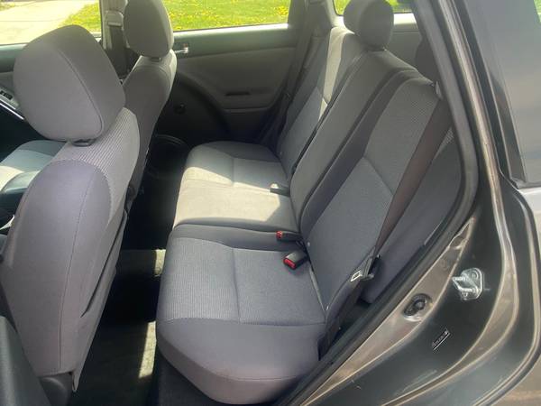 2006 Toyota Matrix XR - - by dealer - vehicle for sale in Pewaukee, WI – photo 8