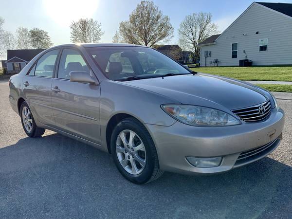 2005 Toyota Camry XLE - - by dealer - vehicle for sale in Whiteland, IN – photo 3