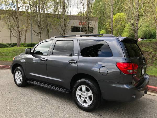 2016 Toyota Sequoia SR5 4WD - Navigation, Leather, Third Row for sale in Kirkland, WA – photo 7
