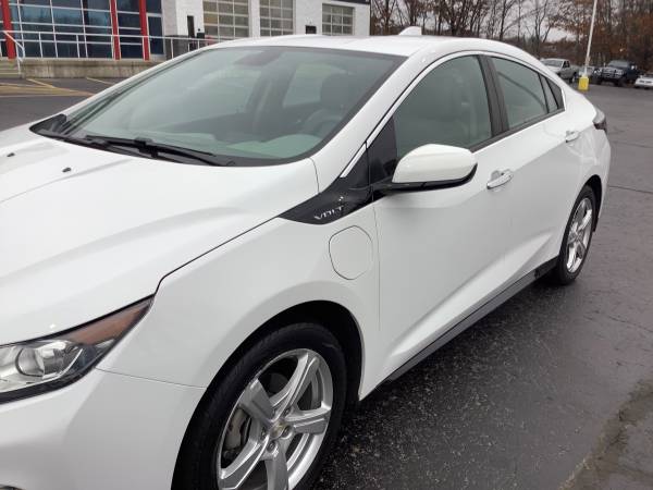 Low Mileage! 2017 Chevy Volt! One Owner! - cars & trucks - by dealer... for sale in Ortonville, MI – photo 11