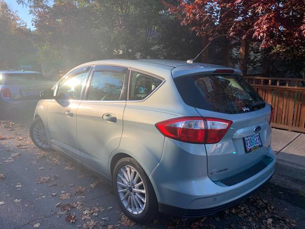 Better than a Prius! Ford C-Max Hybrid 2013 - cars & trucks - by... for sale in Springfield, OR – photo 8