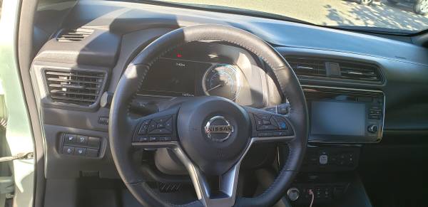 Nissan Leaf SL 4-dr Hatchback 2018 - cars & trucks - by owner -... for sale in Albuquerque, NM – photo 5
