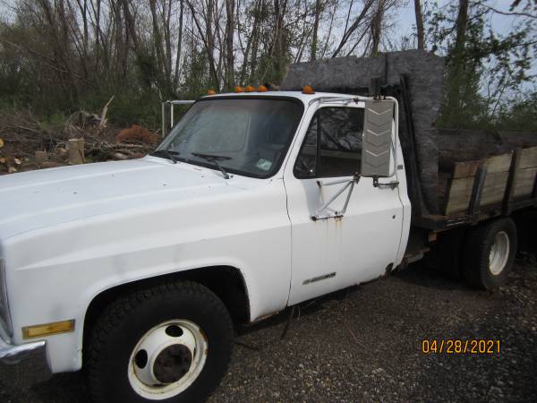 1989 Chevrolet R3500 Flatbed - - by dealer - vehicle for sale in Milldale, CT – photo 2