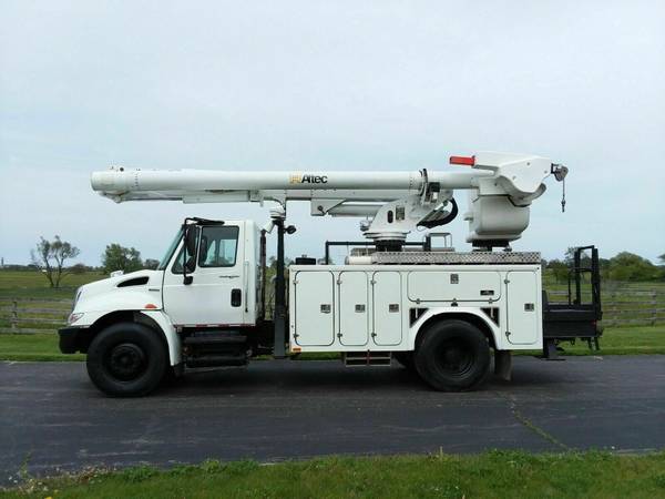 50' 2008 International 4300 Altec Bucket Truck Diesel Material... for sale in Gilberts, OH – photo 2