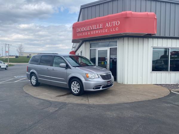 2016 Chrysler Town Country 4dr Wgn Touring - - by for sale in Dodgeville, WI – photo 2