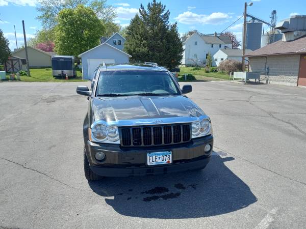 2006 JEEP GRAND CHEROKEE LOW MILES TOW HAUL 4X4 - - by for sale in Cologne, MN – photo 4
