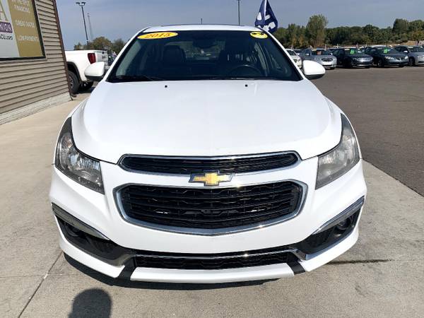 2015 Chevrolet Cruze 4dr Sdn LTZ - cars & trucks - by dealer -... for sale in Chesaning, MI – photo 2