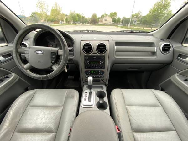 2006 Ford Freestyle SEL AWD - - by dealer - vehicle for sale in Council Bluffs, NE – photo 15