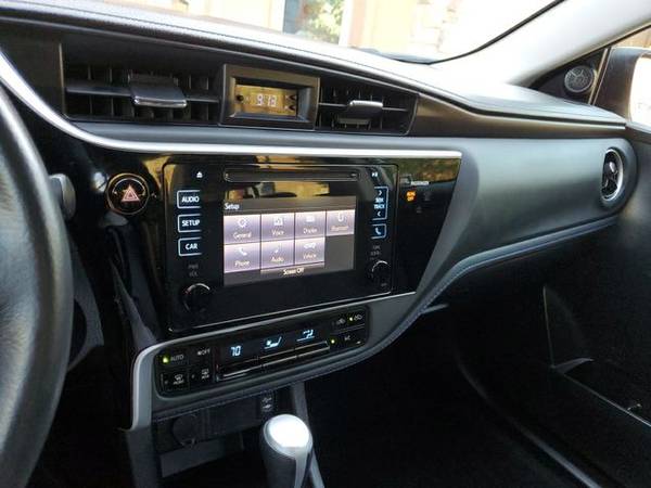 * * * 2017 Toyota Corolla SE Sedan 4D * * * - cars & trucks - by... for sale in Santa Clara, UT – photo 13