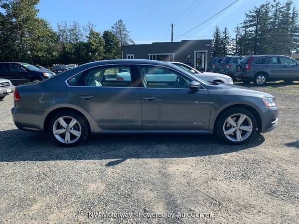 2012 Volkswagen Passat 2.5L SE AT 6-Speed Automatic for sale in Lynden, WA – photo 6