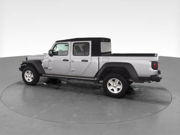 2020 Jeep Gladiator Sport S Pickup 4D 5 ft pickup Silver - FINANCE -... for sale in Memphis, TN – photo 6