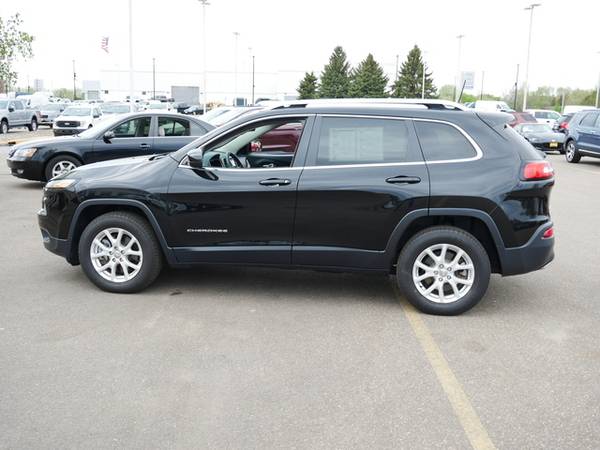 2018 Jeep Cherokee Latitude - - by dealer - vehicle for sale in Coon Rapids, MN – photo 8