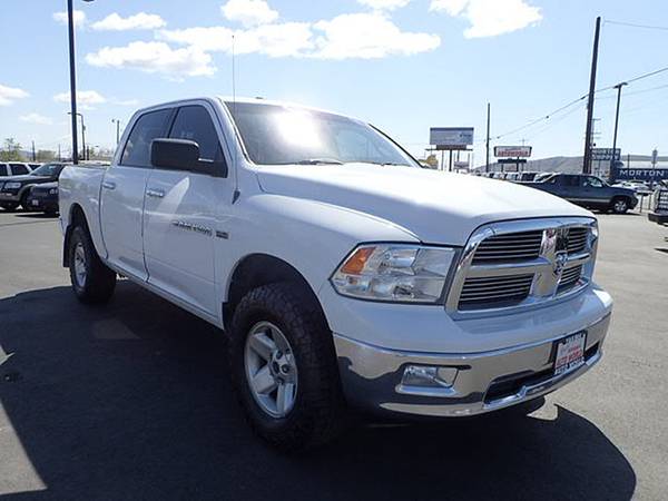 2012 RAM 1500 4WD Crew Cab 140 5 Big Horn Buy Here Pay Here - cars & for sale in Yakima, WA – photo 4