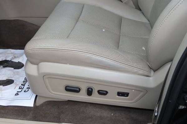 2012 LINCOLN NAVIGATOR 4x4 NAVIGATION POWER RUNNING BOARDS SUNROOF for sale in Flushing, MI – photo 8