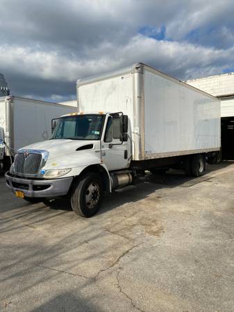 2011 International 4300 26' Box Truck - cars & trucks - by owner -... for sale in Brightwaters, NY – photo 6