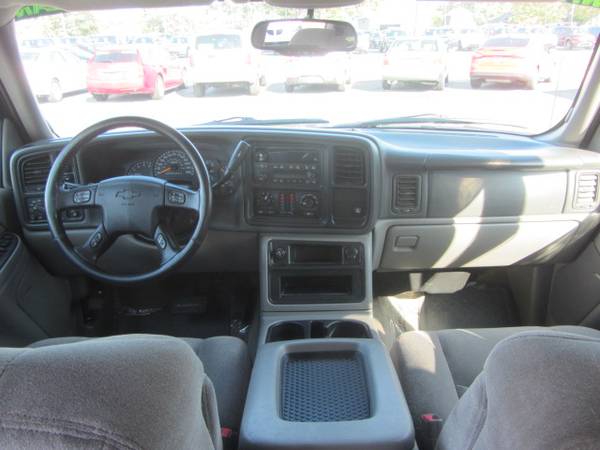 2006 Chevrolet Suburban 1500 LS 4X4 WARRANTY! EXTRA CLEAN! for sale in Cadillac, MI – photo 13