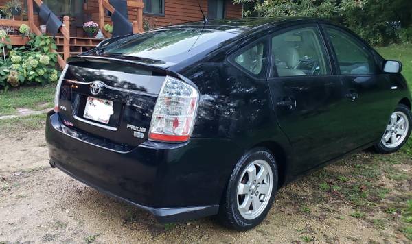 2009 Toyota Prius Touring with extra set of OEM rims & tires for sale in Pardeeville, WI – photo 3