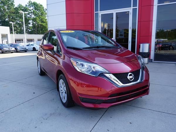 2018 Nissan Versa Note SV hatchback Cayenne Red for sale in Baton Rouge , LA – photo 2