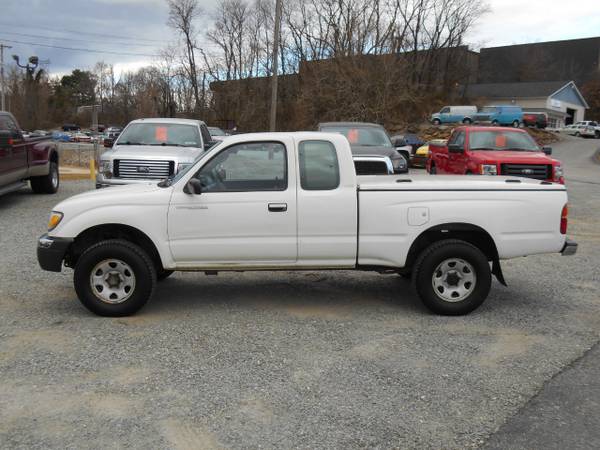 1998 Toyota Tacoma SR5 Xtracab 4WD - - by dealer for sale in York, PA – photo 2