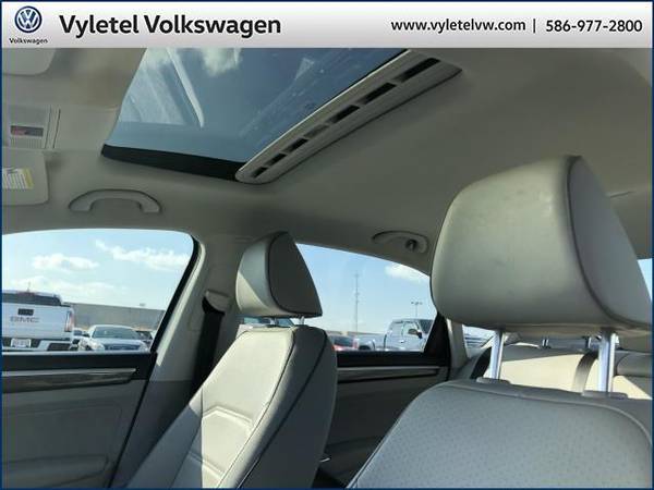 2018 Volkswagen Passat sedan 2 0T SE w/Technology Auto - cars & for sale in Sterling Heights, MI – photo 20