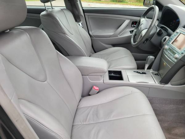 2008 Toyota Camry XLE HYBRID - cars & trucks - by owner - vehicle... for sale in Woodstock, IL – photo 9