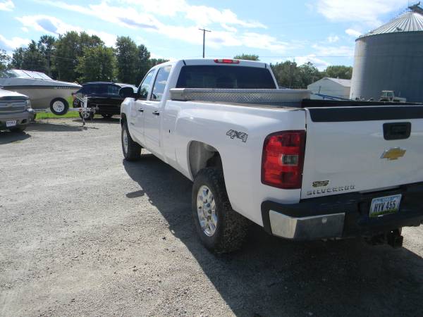 2011 Chevy 2500 HD duramax 6.6L diesel clean title crew cab 4x4 for sale in libertyville, IA – photo 8