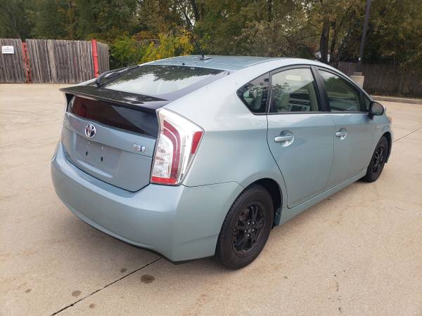 2013 Toyota Prius touring - cars & trucks - by owner - vehicle... for sale in Orland Park, IL – photo 4