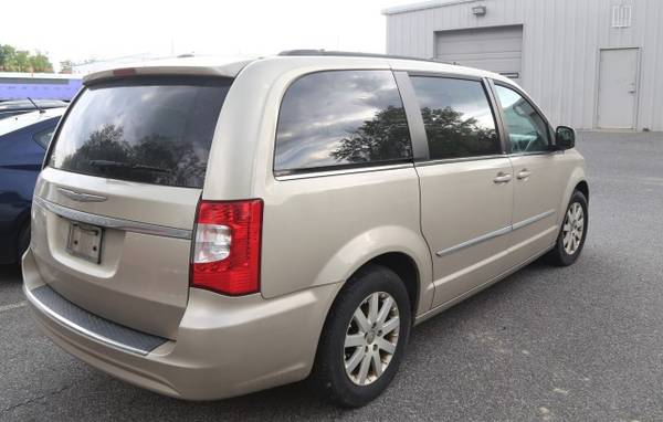 2014 Chrysler Town & Country Touring - - by dealer for sale in High Point, NC – photo 5