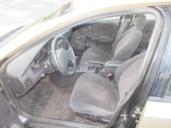 2002 Saturn Only 104,399 miles “Great Car Fax Report” - cars &... for sale in Medford, OR – photo 12