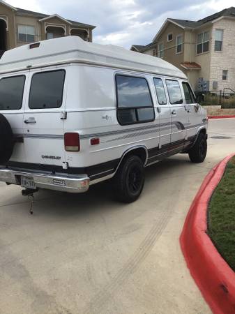 1993 Chevy G20 Conversion Van V8 3/4 Ton Full Size van for sale in Austin, TX – photo 4